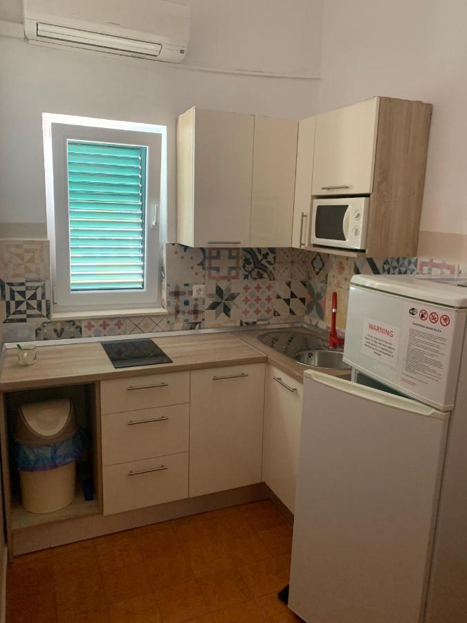 Apartmani Emilio Новалья Экстерьер фото