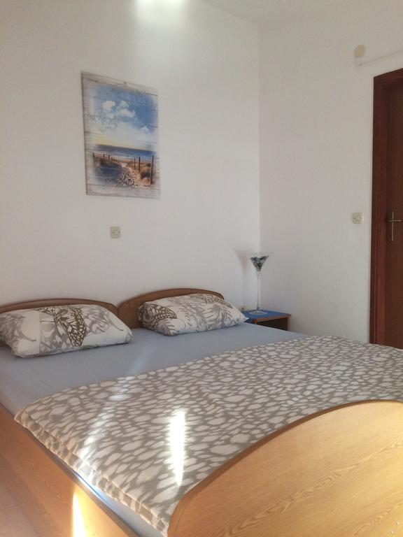 Apartmani Emilio Новалья Экстерьер фото