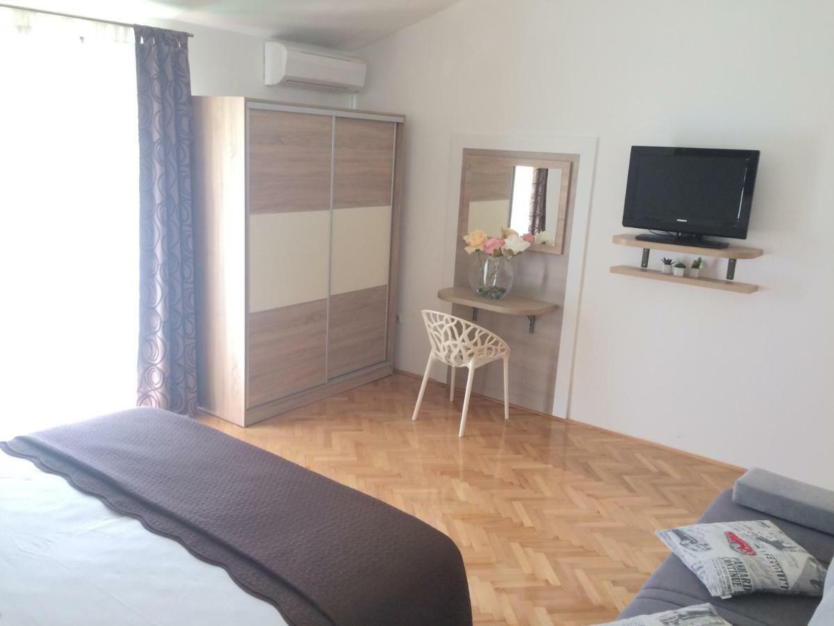 Apartmani Emilio Новалья Экстерьер фото