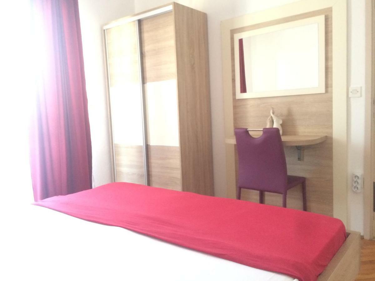 Apartmani Emilio Новалья Экстерьер фото