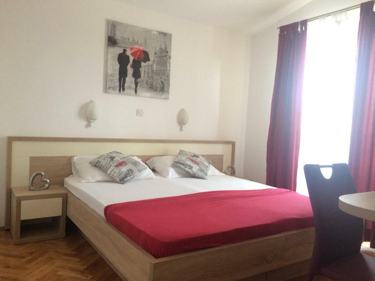 Apartmani Emilio Новалья Экстерьер фото